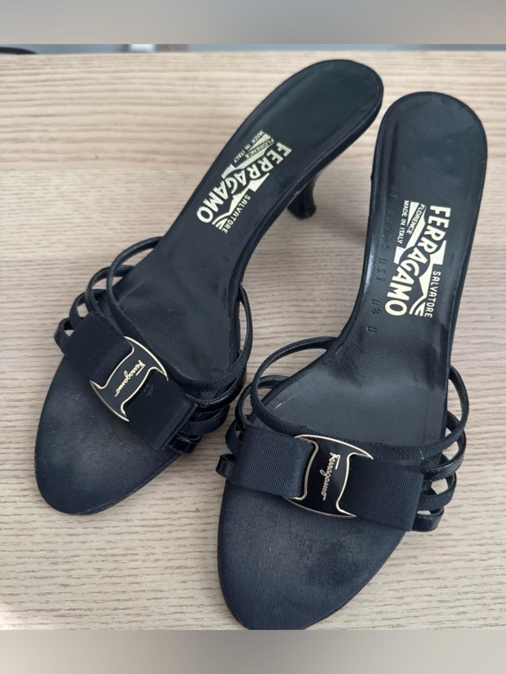 Salvatore Ferragamo black bow kitten heels! 🎀